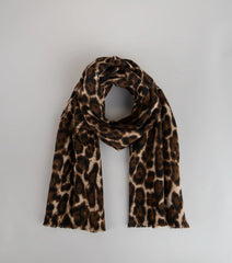 Chic Edge Leopard Print Scarf