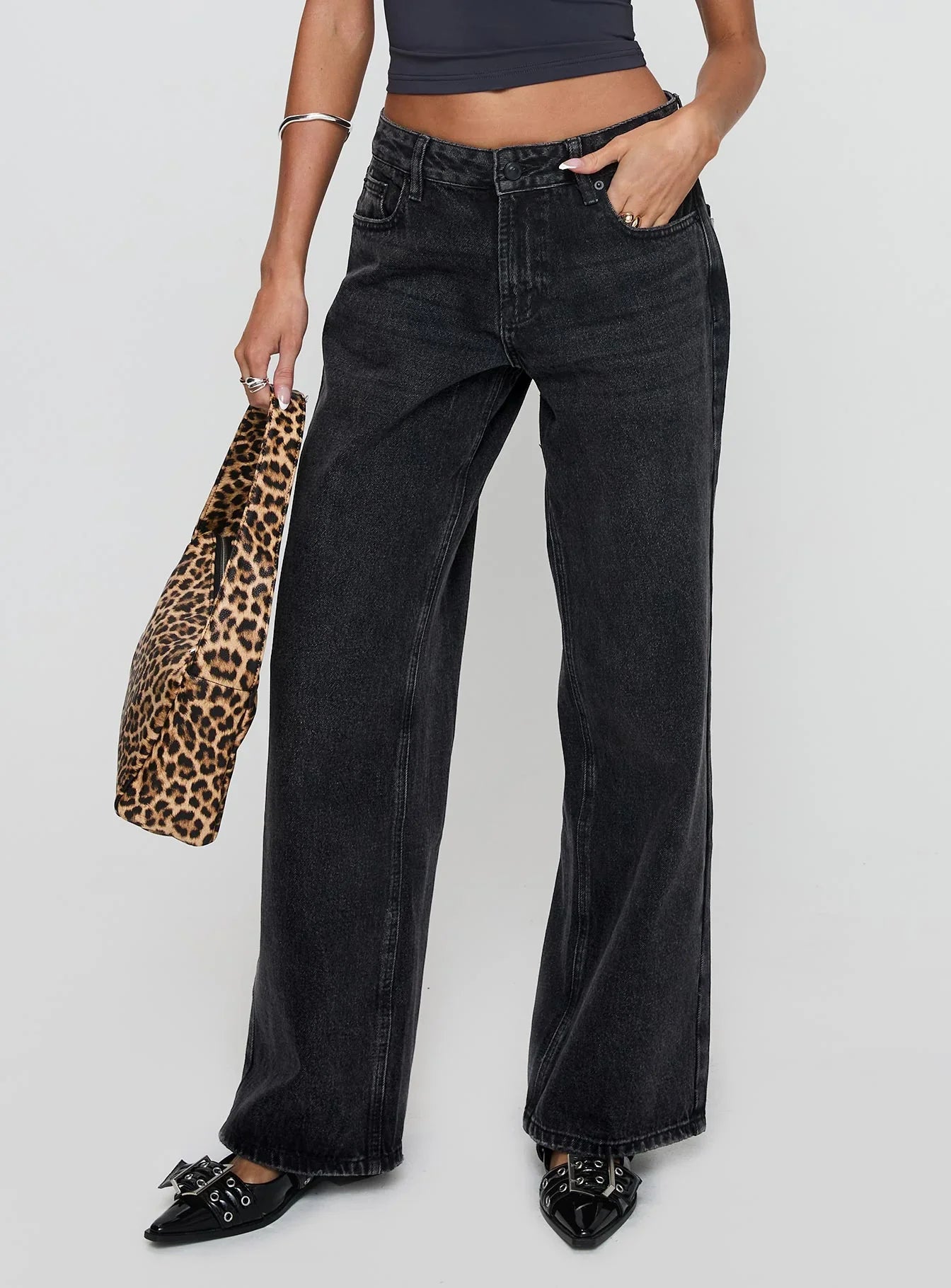 Serenitia Mid Rise Relaxed Jeans Washed Black