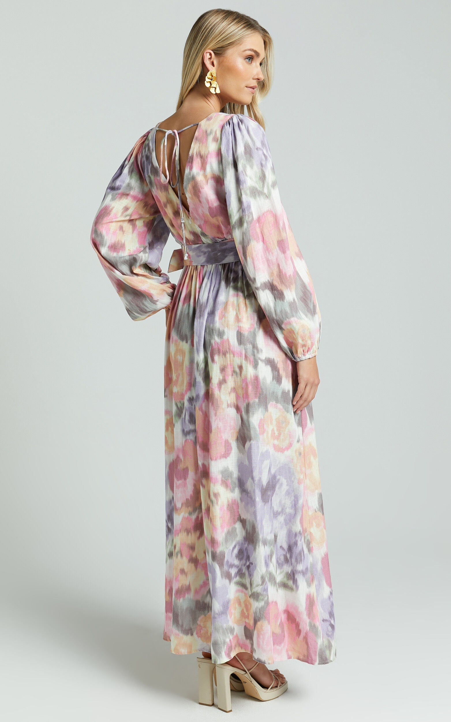 Amalie The Label - Lily Linen Blend V Neck Long Puff Sleeve Tie Back Maxi Dress in Montreuil Print